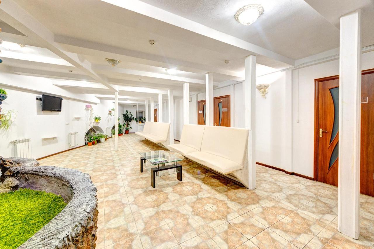 Hotel Zvezda Kiev Extérieur photo