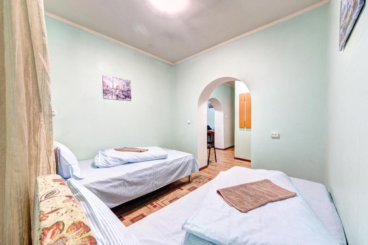 Hotel Zvezda Kiev Extérieur photo